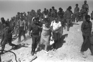 Golda VISITING AN IDF SOUTHERN COMMAND OUTPOST IN THE SINAI